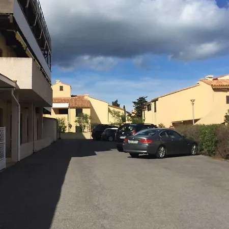 Rev'hotel Hotel