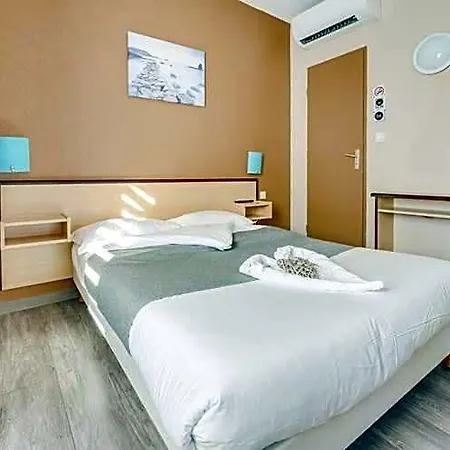 Rev'hotel Hotel