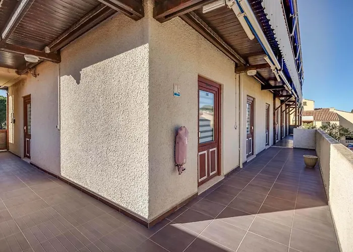 Rev'hotel Ξενοδοχείο Leucate