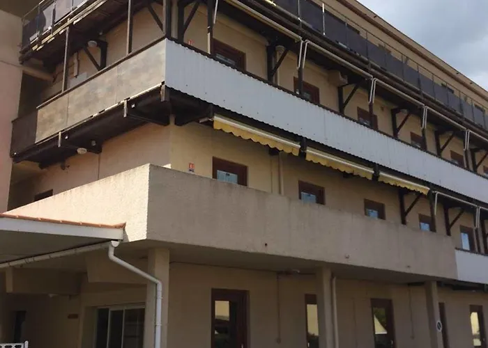 Rev'hotel Ξενοδοχείο Leucate